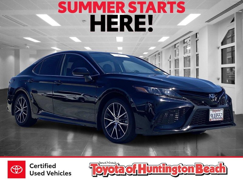Used 2024 Toyota Camry SEImage 1