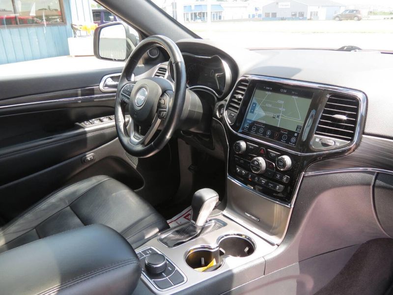 Used 2022 Jeep Grand Cherokee WK Limited 4x4 4dr SUVImage 21