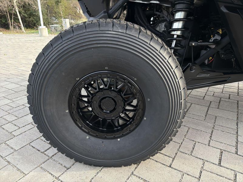 New 2025 Can-Am MAVERICK X3 MAX X RS TURBO RR SMART-SHOX Image 20