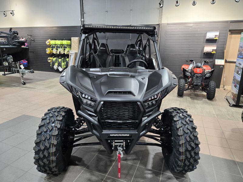 2025 Kawasaki TERYX KRX4 1000 BLACKOUT EDITION MATTE SPARK BLACK Image 4