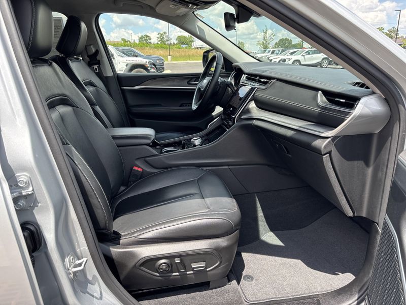 Used 2022 Jeep Grand Cherokee L LimitedImage 20
