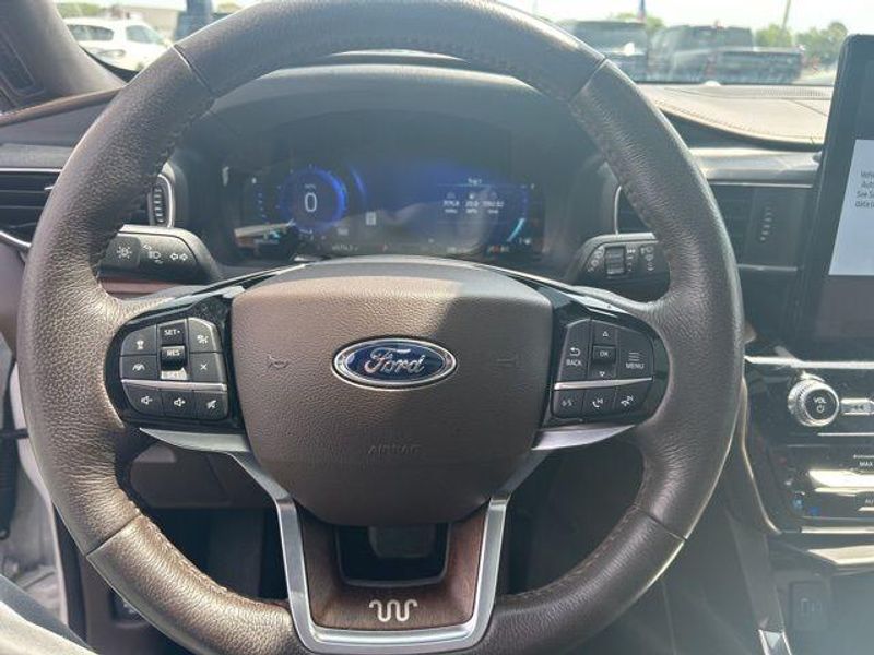 2022 Ford Explorer King RanchImage 10