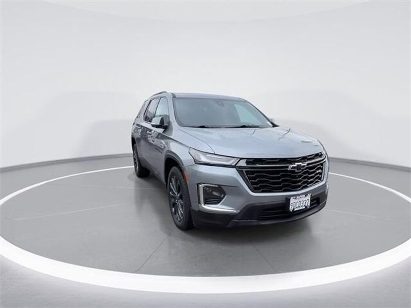 Used 2023 Chevrolet Traverse RSImage 2
