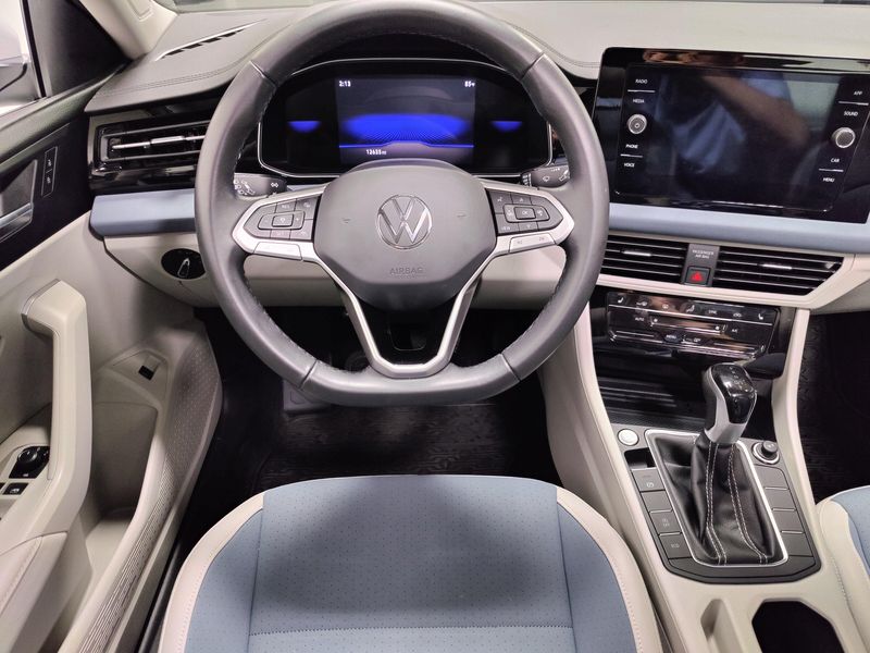 Used 2026 Volkswagen Jetta SE w/SunroofImage 15