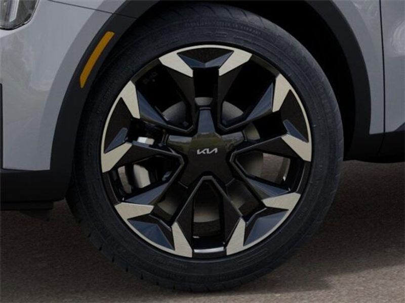 2025 Kia Sorento EXImage 9