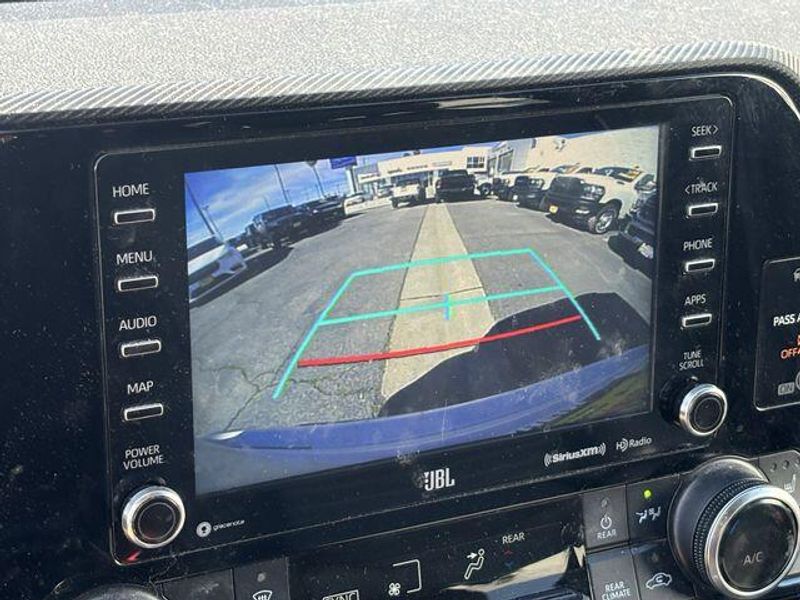 Used 2021 Toyota Highlander XSEImage 6