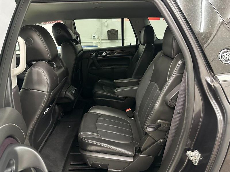 2015 Buick Enclave Leather GroupImage 24