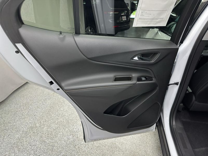 Used 2024 Chevrolet Equinox PremierImage 12