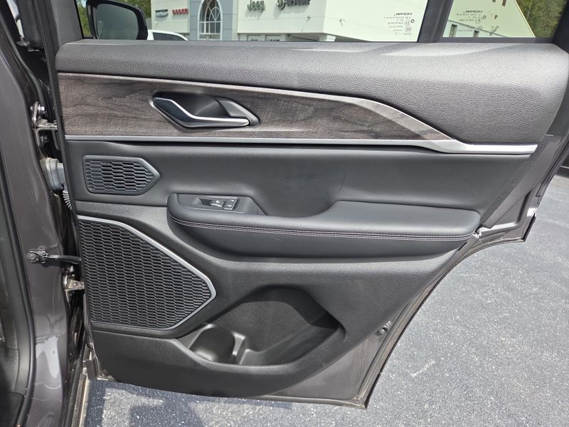2023 Jeep Grand Cherokee 4xe photo 19
