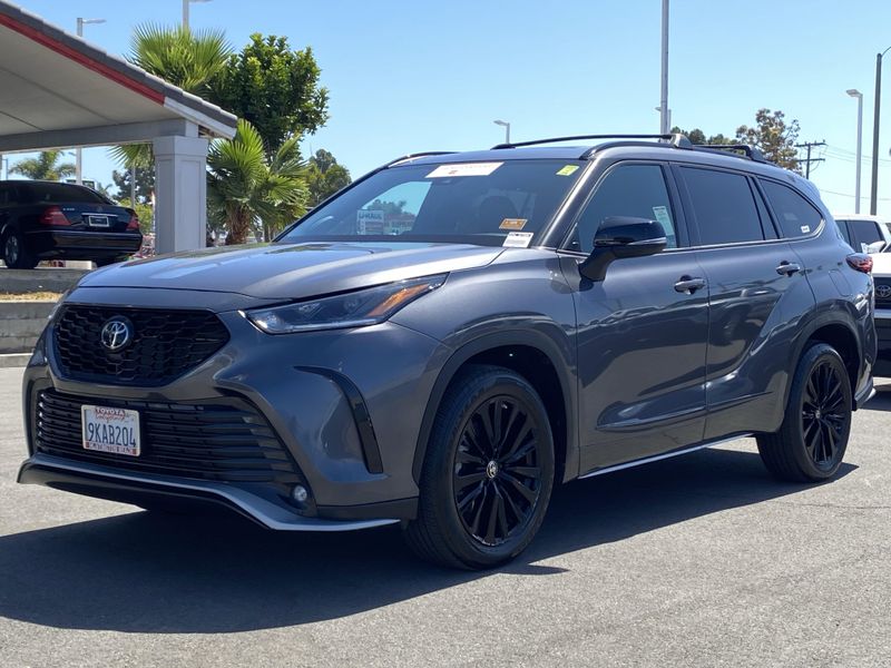 Used 2024 Toyota Highlander XSEImage 6