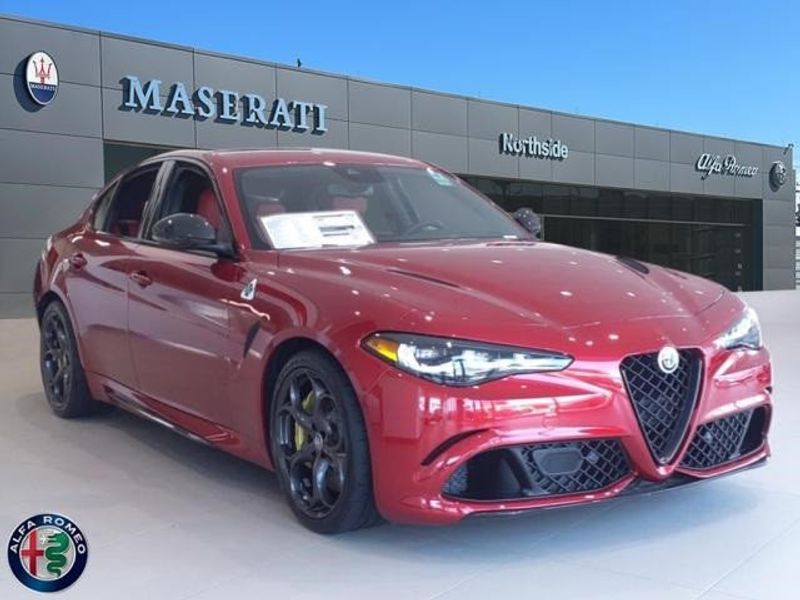 2024 Alfa Romeo Giulia Quadrifoglio Carbon RwdImage 1