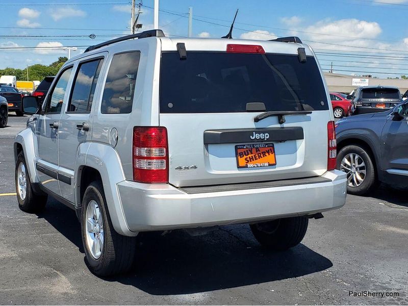 Used 2011 Jeep Liberty SportImage 9