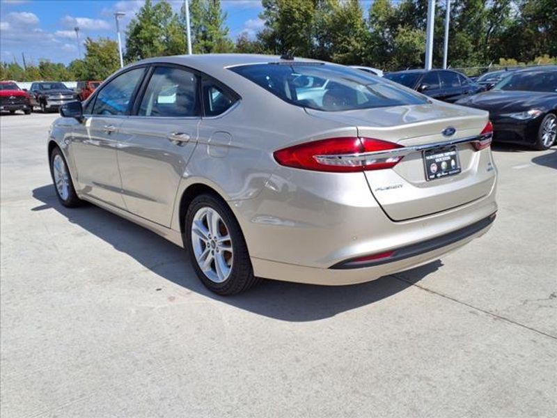 2018 Ford Fusion SEImage 13