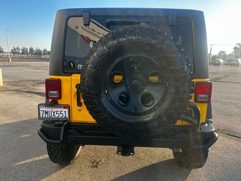 Used 2015 Jeep Wrangler JK RubiconImage 4