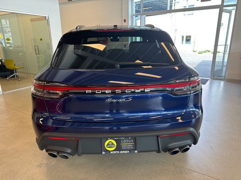 2023 Porsche Macan SImage 13