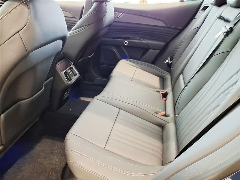 New 2025 Maserati Grecale TrofeoImage 10