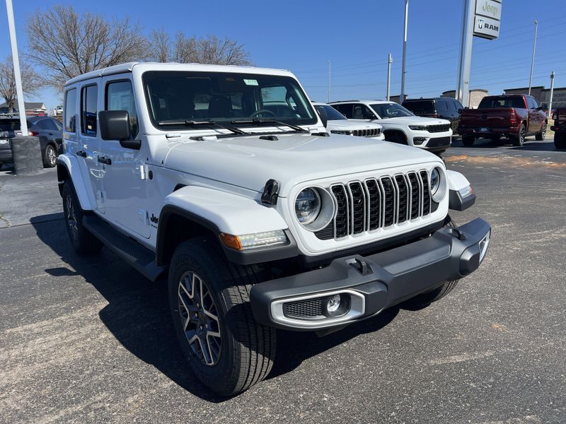 New 2026 Jeep Wrangler 4-door SaharaImage 3