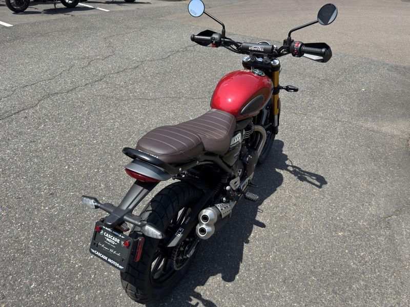 2025 Triumph SCRAMBLER 400 X - CARNIVAL RED - PHANTOM BLACK 