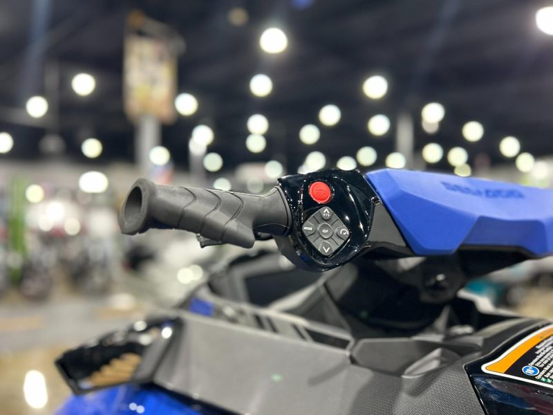 New 2025 Sea-Doo WAKE PRO 230 (SOUND SYSTEM) Image 18