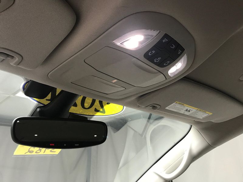 Used 2021 Chrysler Pacifica Touring LImage 10