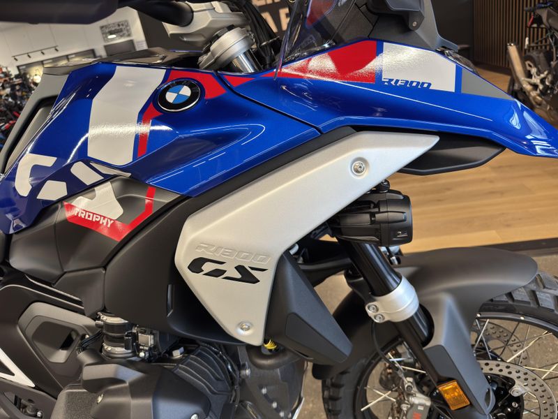 2025 BMW R 1300 GS - TROPHY - RACING BLUE METALLIC 