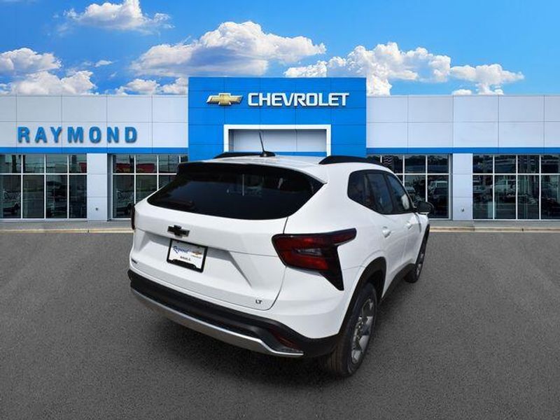 New 2026 Chevrolet Trax LTImage 4