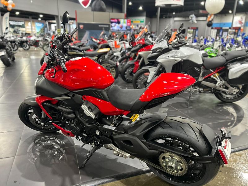 New 2025 Ducati DIAVEL V4 Image 25