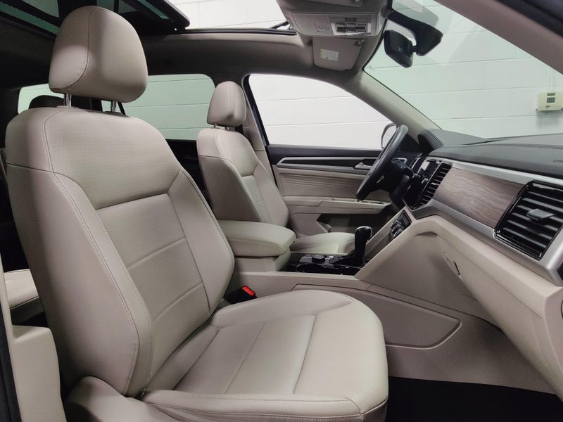Used 2022 Volkswagen Atlas V6 AWD SE w/Technology/SunroofImage 5