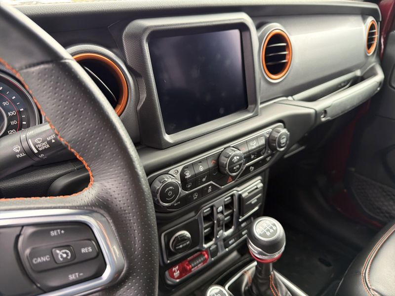 Used 2021 Jeep Gladiator MojaveImage 25