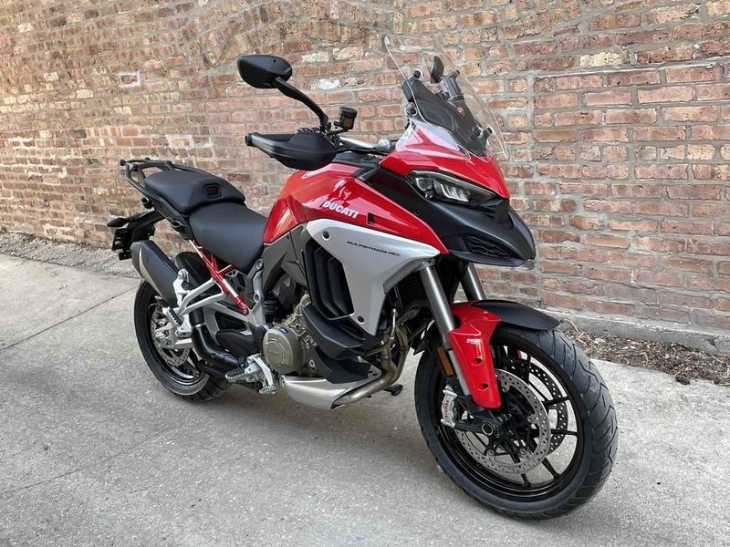 2022 Ducati Multistrada V4 S Red / Alloy Wheels  Image 8