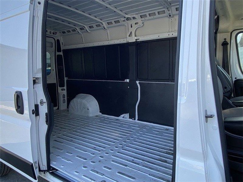 2021 RAM ProMaster 2500 High RoofImage 11