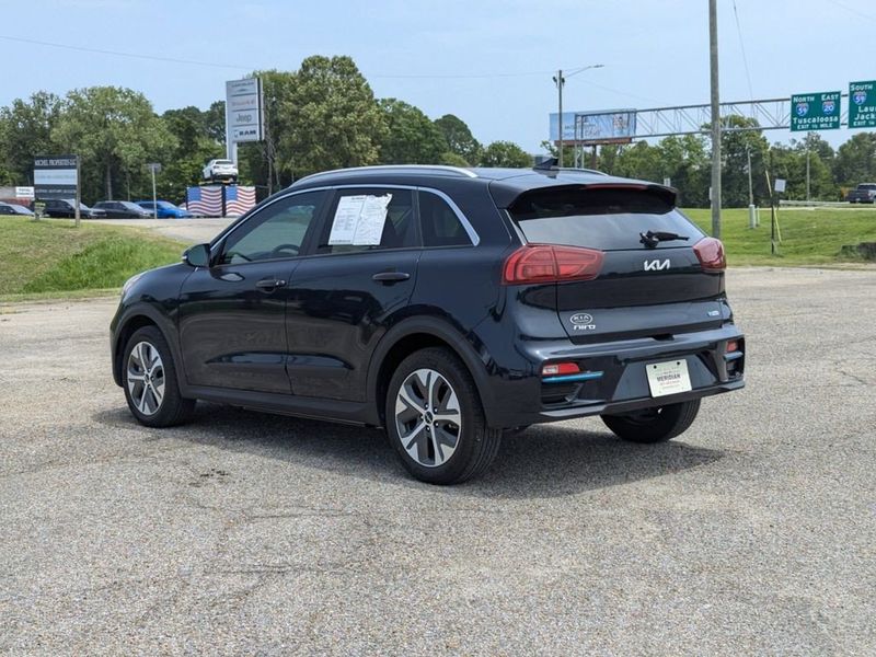 2022 Kia Niro EV EX Premium in a Gravity Blue exterior color and Charcoalinterior. Johnson Dodge 601-693-6343 pixelmotiondemo.com 