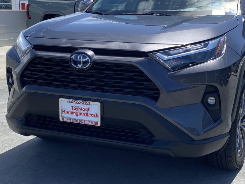 2024 Toyota RAV4 XLE PremiumImage 9