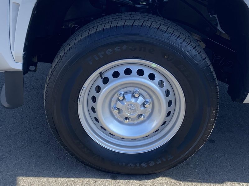 2025 Toyota Tacoma SRImage 8