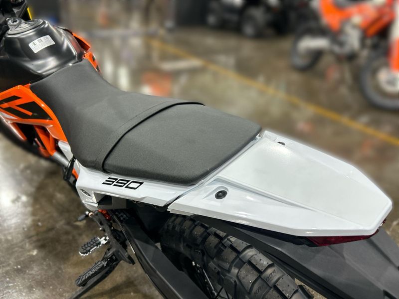 New 2026 KTM 390 ENDURO R Image 16