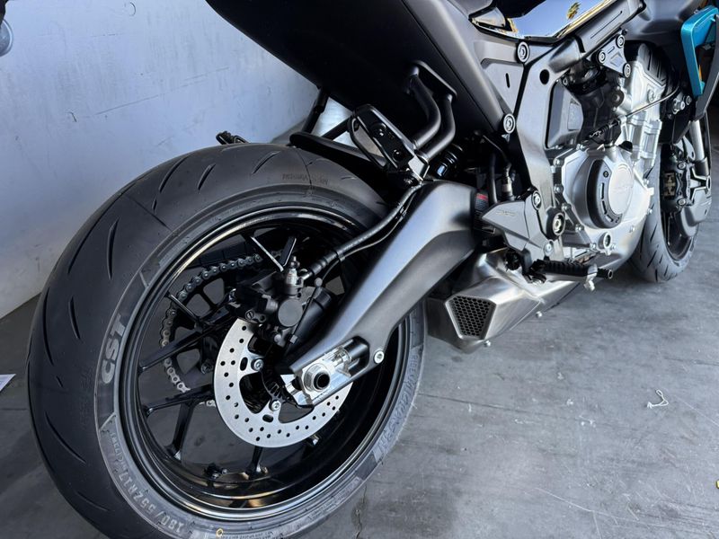 New 2026 CFMOTO 675NK Image 14