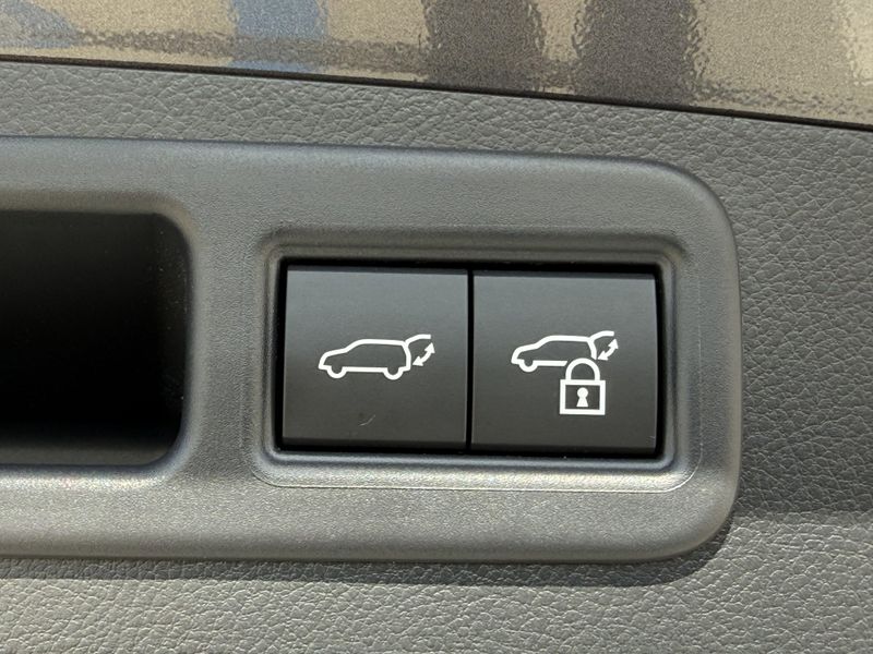 New 2026 Lexus RX 450h+ LuxuryImage 14