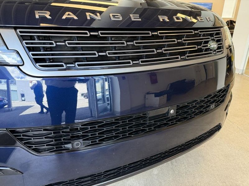 2023 Land Rover Range Rover Sport SE