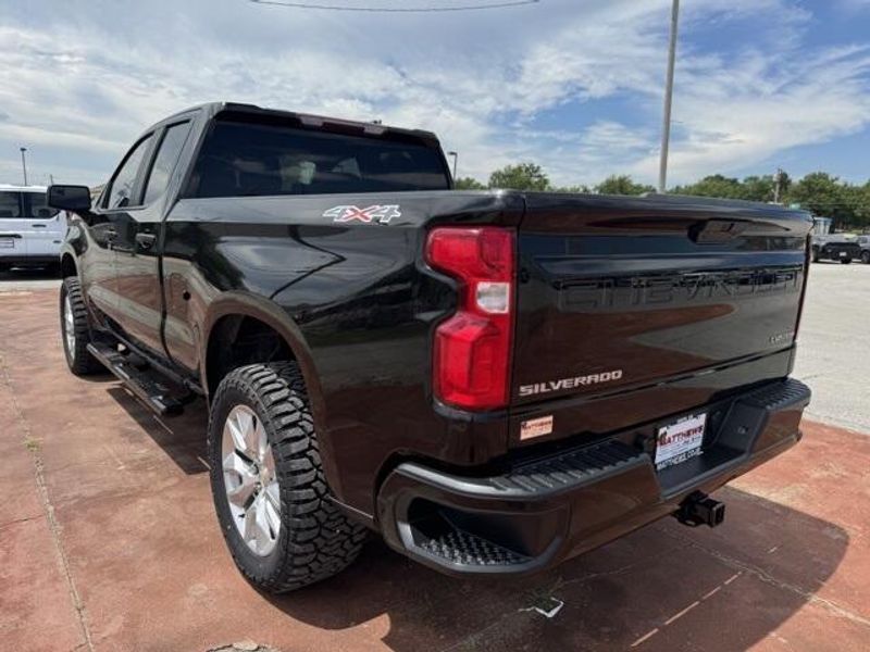 2020 Chevrolet Silverado 1500 CustomImage 7