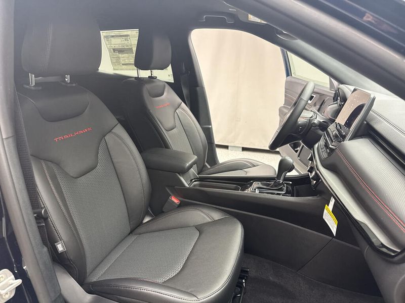 New 2026 Jeep Compass Trailhawk 4x4Image 14