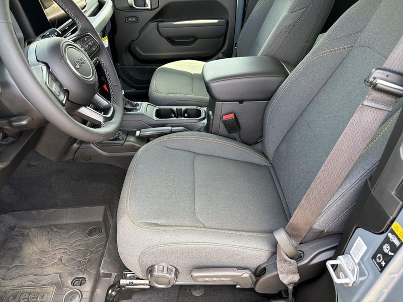 New 2026 Jeep Wrangler 2-door Sport SImage 46