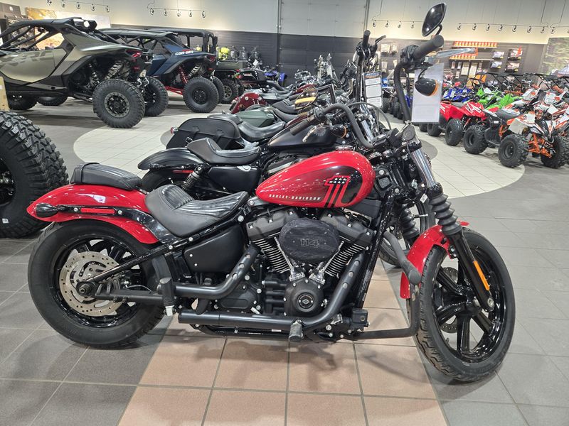 USED 2022 HARLEY SOFTAIL STREET BOB 114 Image 2