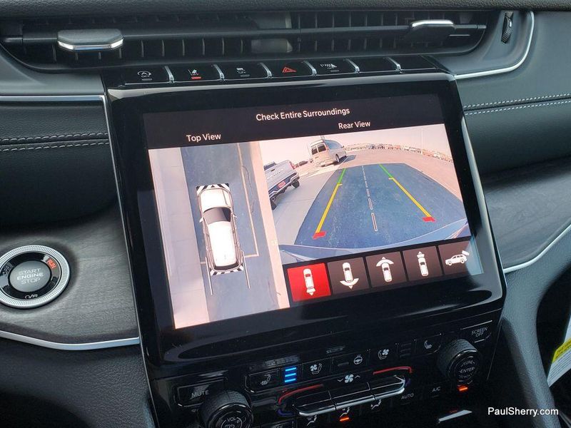 New 2025 Jeep Grand Cherokee Limited 4x4