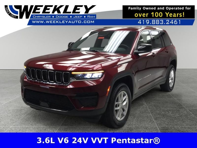 New 2026 Jeep Grand Cherokee Laredo X 4x4Image 1