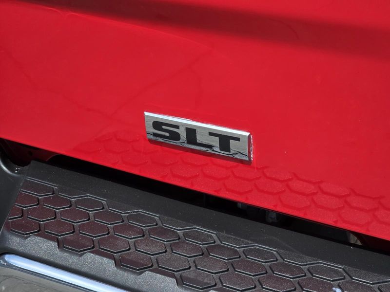 Used 2022 RAM 1500 Classic SLT 4x2 Crew Cab 5'7 Box