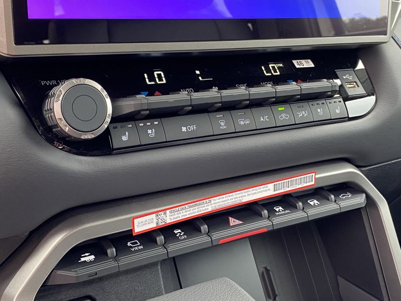 New 2026 Toyota Tundra Platinum HybridImage 17