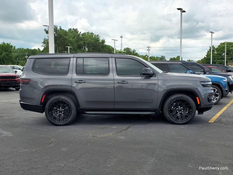 2024 Jeep Wagoneer Series II CarbideImage 10