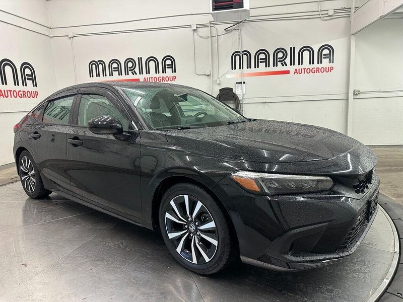 2024 Honda Civic EX-LImage 1
