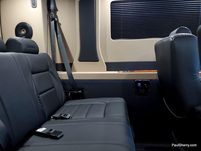 New 2024 RAM Promaster 2500 Slt+ Window Van High Roof 159
