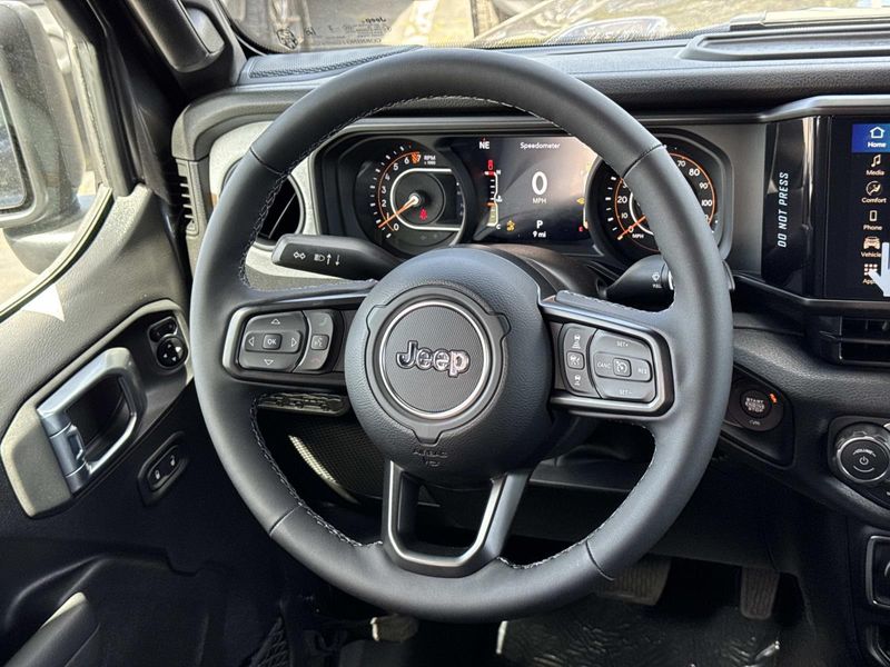 New 2026 Jeep Gladiator Sport S 4x4